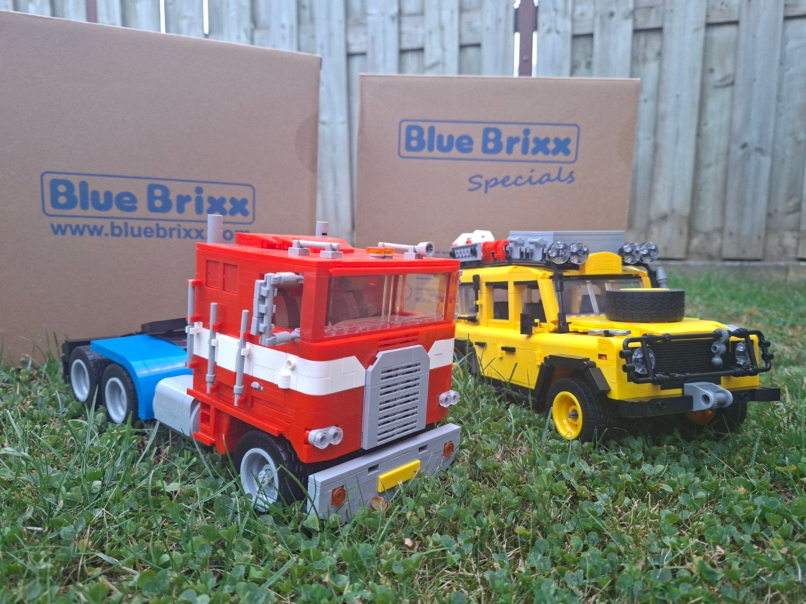 BlueBrixx Specials: Optimus Prime en Land Rover Defender, Ophalen of Verzenden