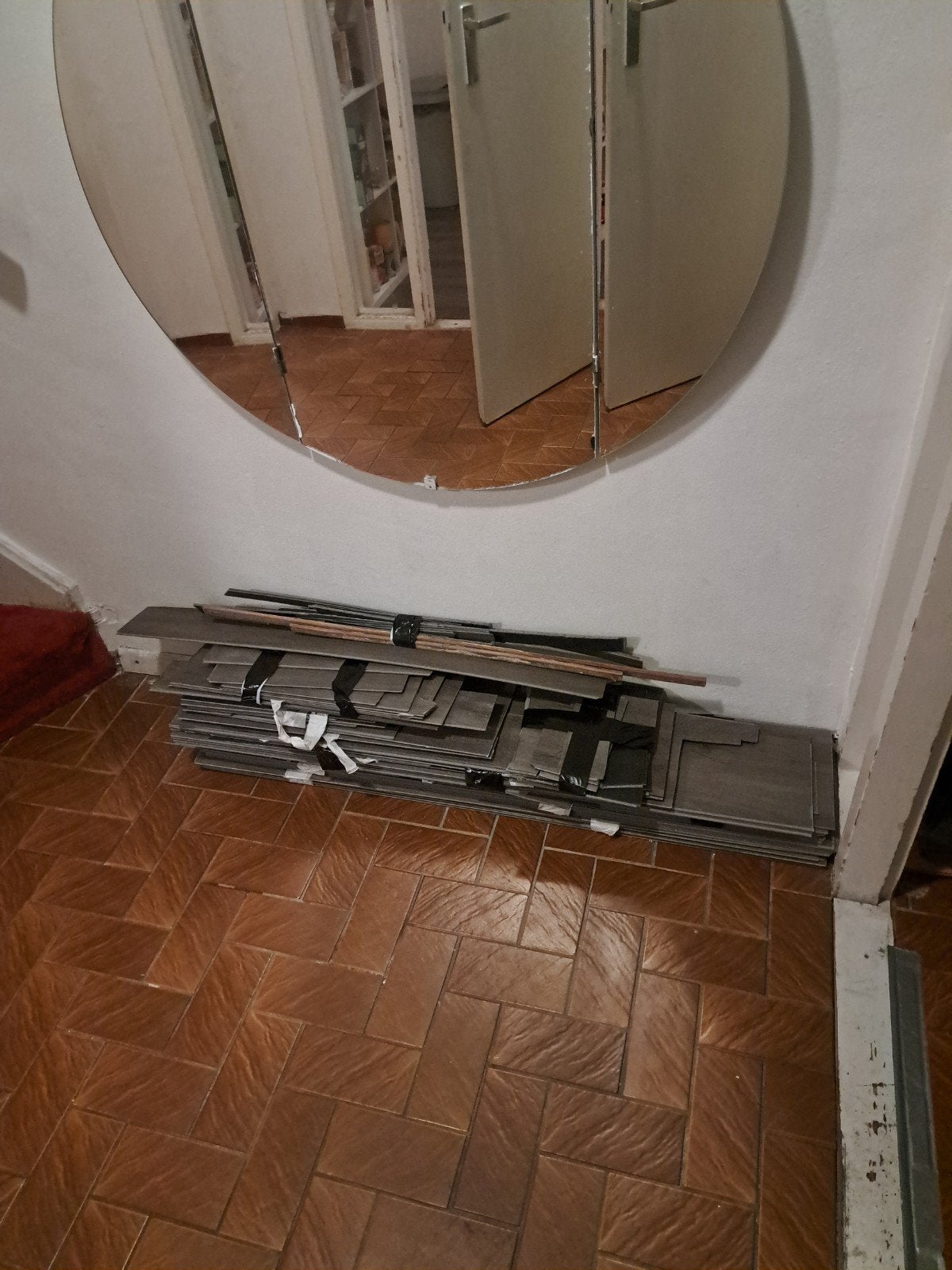 Grijs klikpvcvloer 5 m², Ophalen, Kunststof, Gebruikt, 50 tot 150 cm