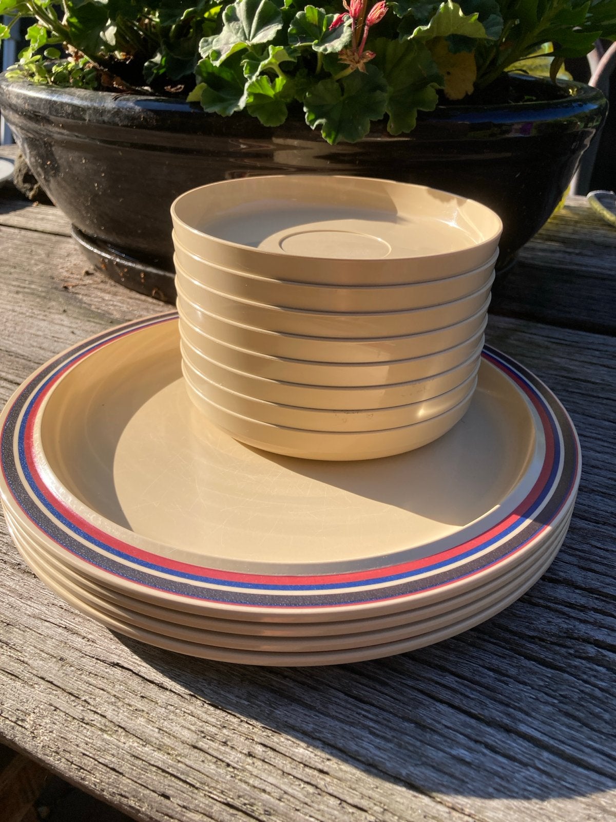 Mepal campingservies Vintage retro 4 dinerborden en 8 schote, Ophalen of Verzenden, Gebruikt