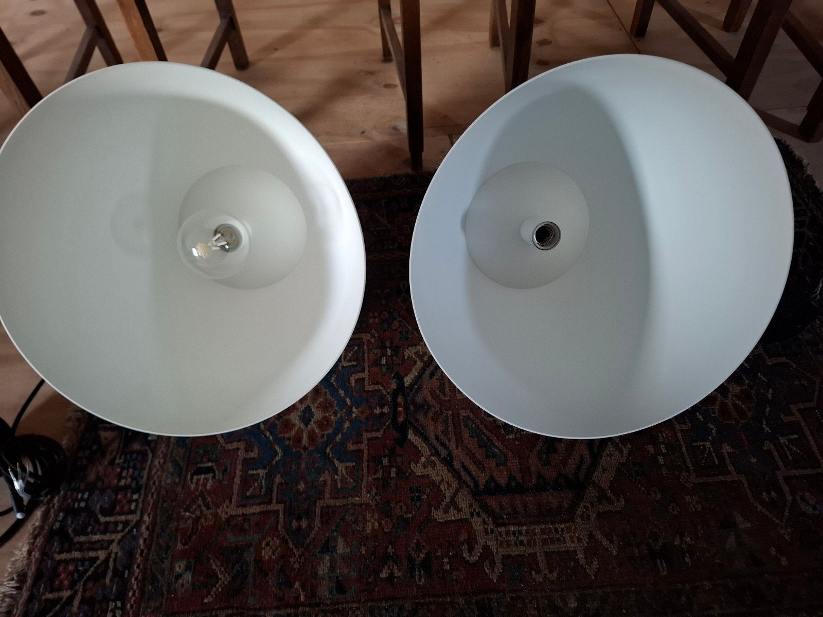 2x Normann Copenhagen Bell Medium grijs hanglamp, Ophalen, Kunststof, E27 (groot), Zo goed als nieuw