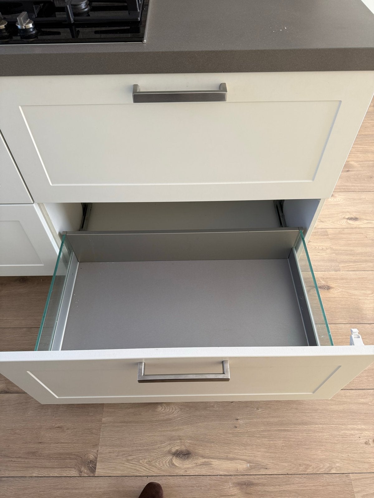 Foto 22 van Moderne witte keuken met Bosch apparatuur