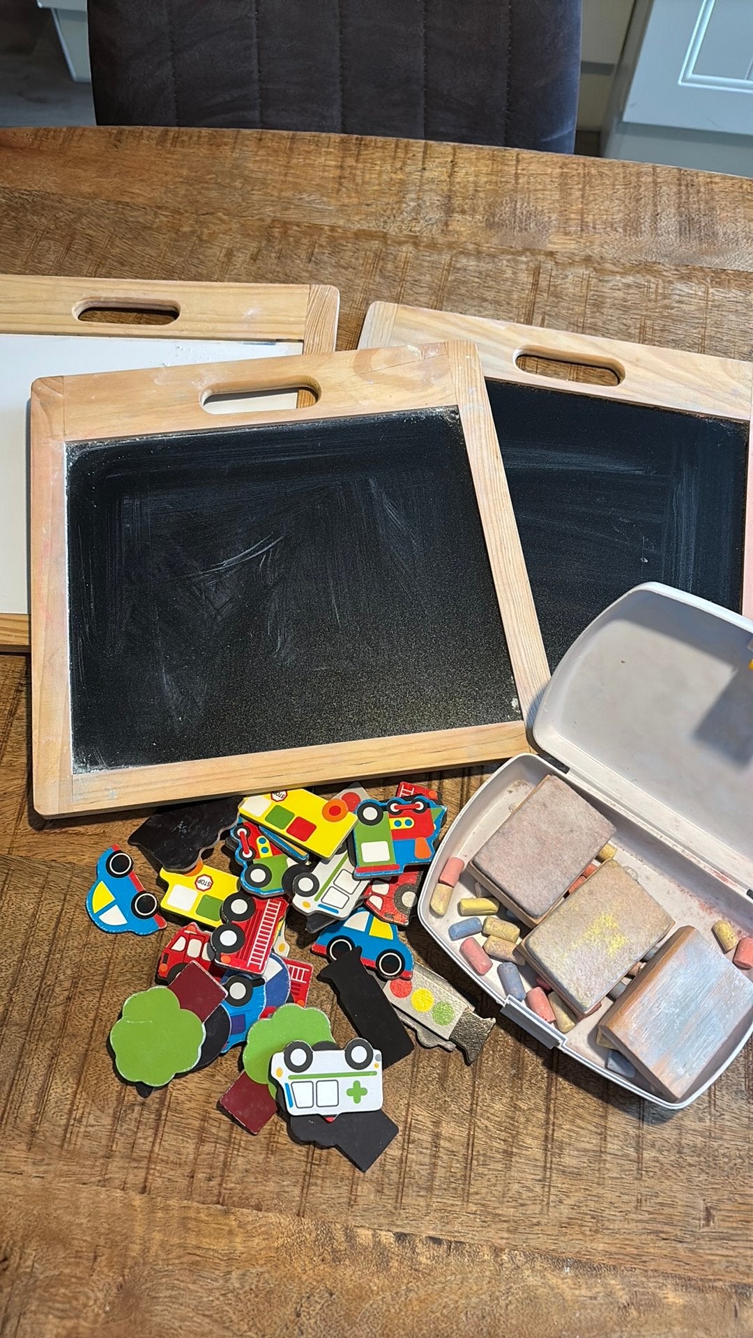 Twee schoolborden met magneten en krijt, Ophalen of Verzenden, Gebruikt, Jongen of Meisje