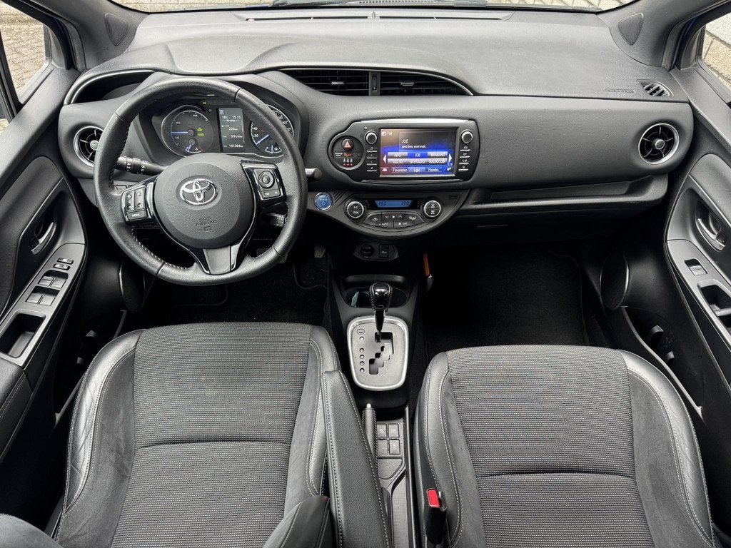 Toyota Yaris 1.5 Hybrid Executive | Trekhaak | Navigatie | A, Auto's, Toyota, Gebruikt, 4 cilinders, Met garantie (alle), 49 €/maand