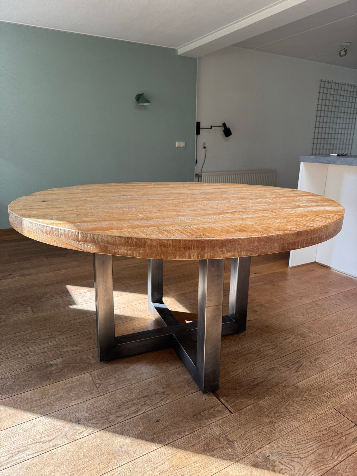 Ronde mangohouten eettafel (diameter 140), Huis en Inrichting, Tafels | Eettafels, Ophalen, Gebruikt, 100 tot 150 cm, Rond
