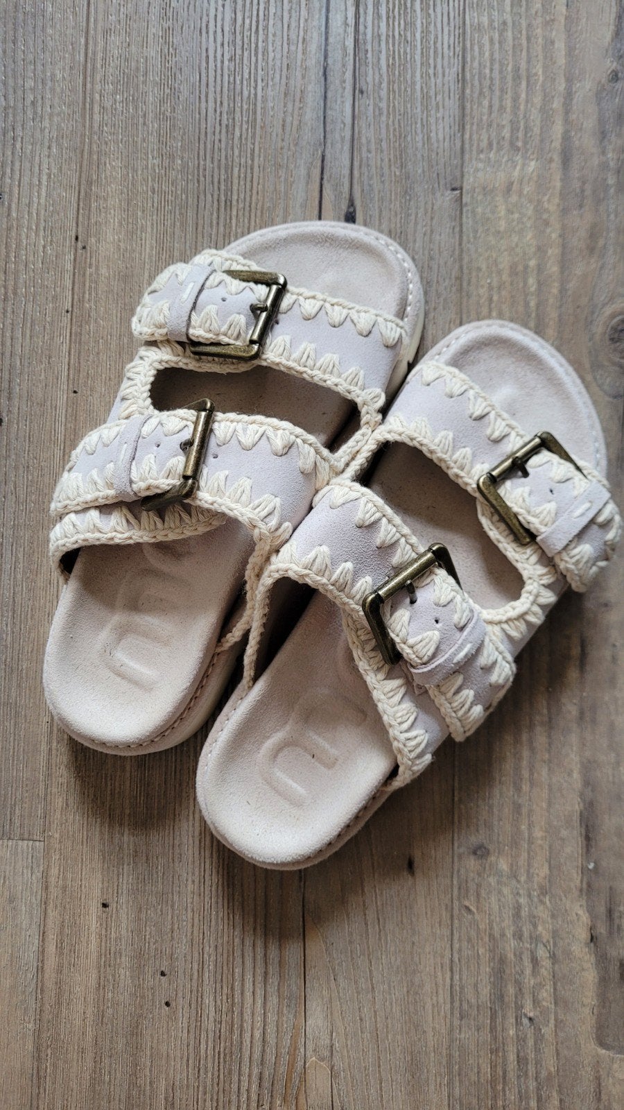 Slippers van Mou maat 36, Ophalen of Verzenden, Zo goed als nieuw, Beige