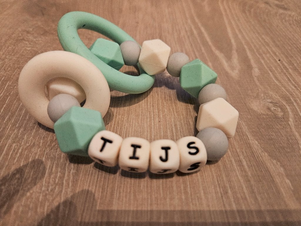 bijtring met de naam Tijs en trekdiertje met de naam Tijs, Ophalen of Verzenden, Zo goed als nieuw, Kraamcadeau