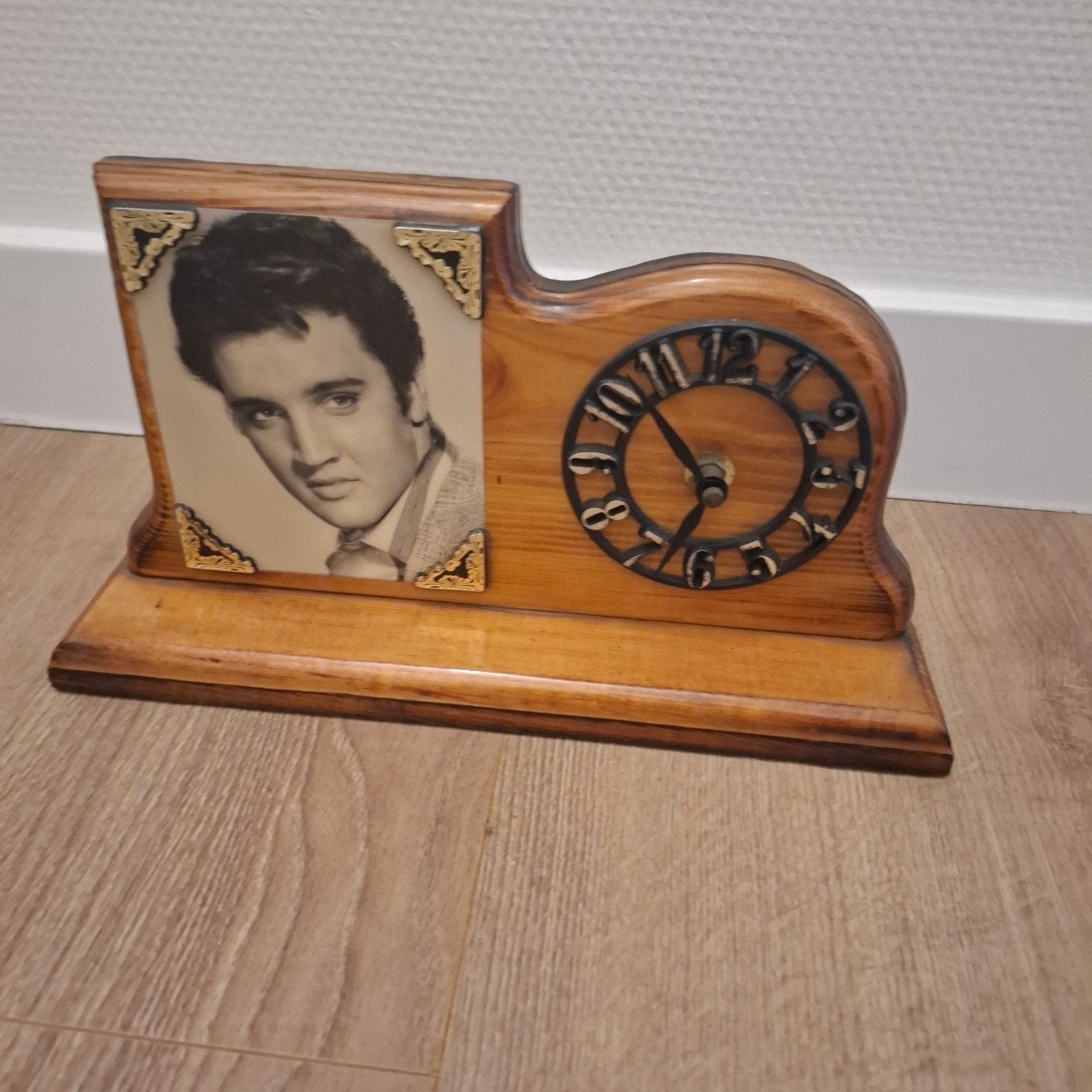 elvis presley klokje, Ophalen of Verzenden