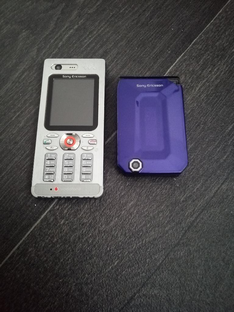 WEG=WEG!!! TWEE ZELDZAME SONY ERICSSON MOBIEL TELEFOONS GSM, Ophalen of Verzenden, Gebruikt