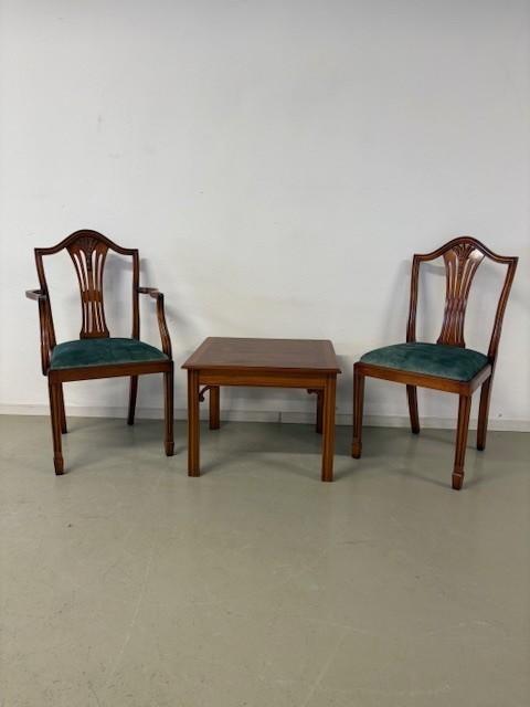Mooi Engels zitje, bijzettafel met 2 stoelen, Huis en Inrichting, Stoelen, Ophalen, Twee, Bruin, Stof