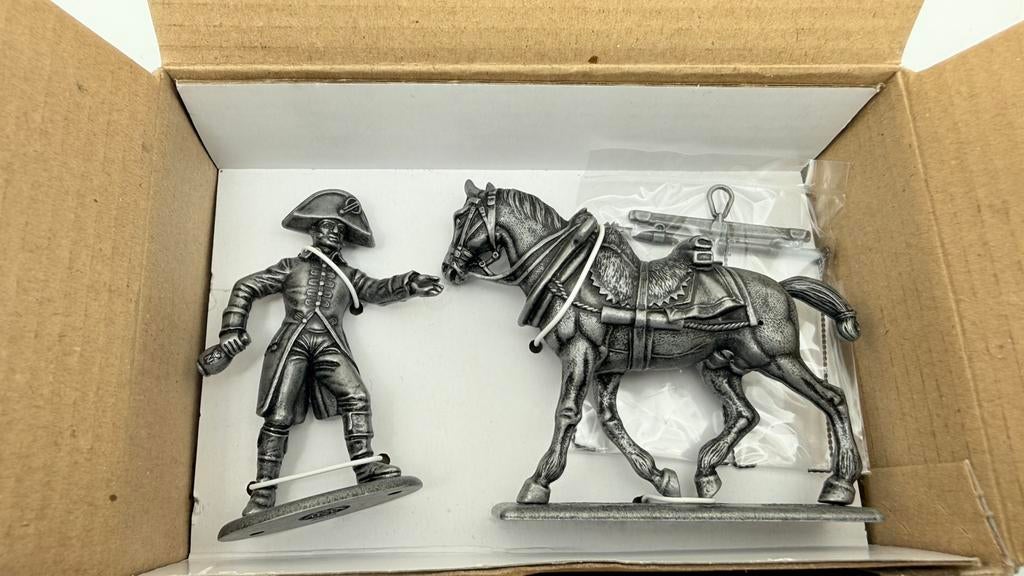 Tinnen paard Napoleon en paard in originele doos, Verzenden
