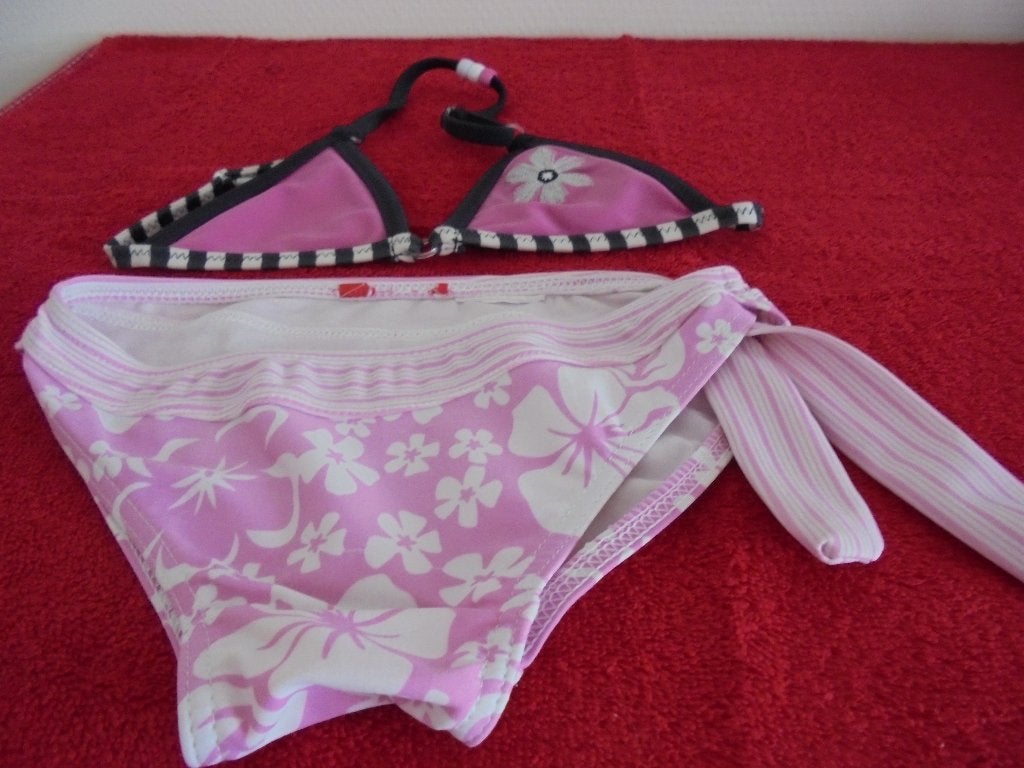 Bikini van Hema maat 98, Meisje, Sport- of Zwemkleding, Ophalen of Verzenden, Zo goed als nieuw