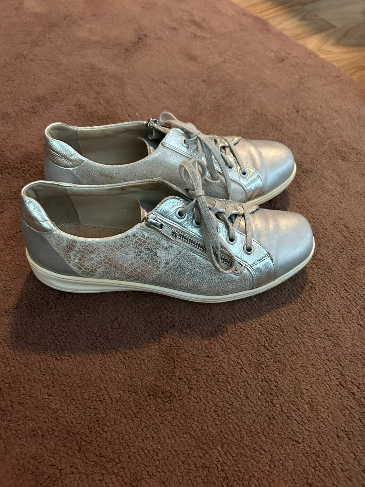 Sneakers Solidus Heaven leer mt 6,5 H, Ophalen of Verzenden, Zo goed als nieuw, Overige kleuren, Sneakers of Gympen