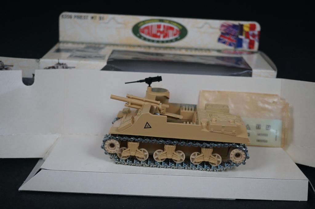 Solido M7 Priest tank - 1/50 - TOP, Ophalen of Verzenden, Zo goed als nieuw, Overige typen, Overige merken