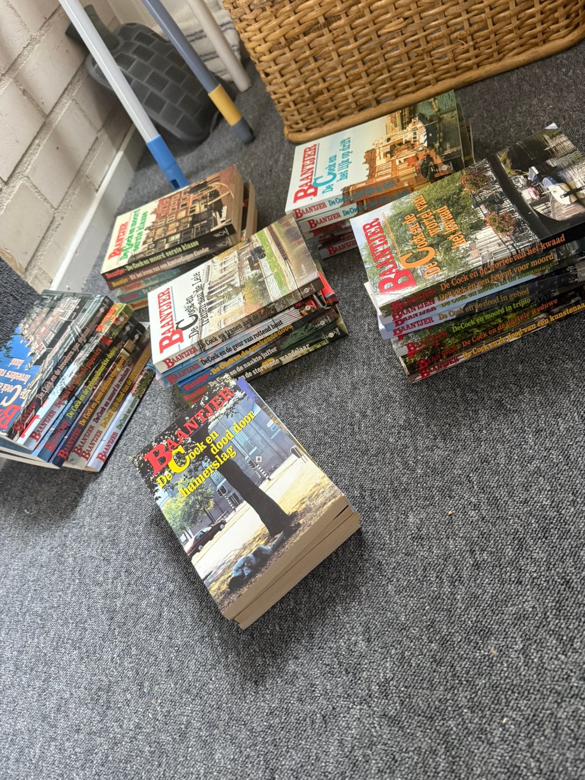 33 Baantjer boeken, Boeken, Detectives, Ophalen of Verzenden, Zo goed als nieuw