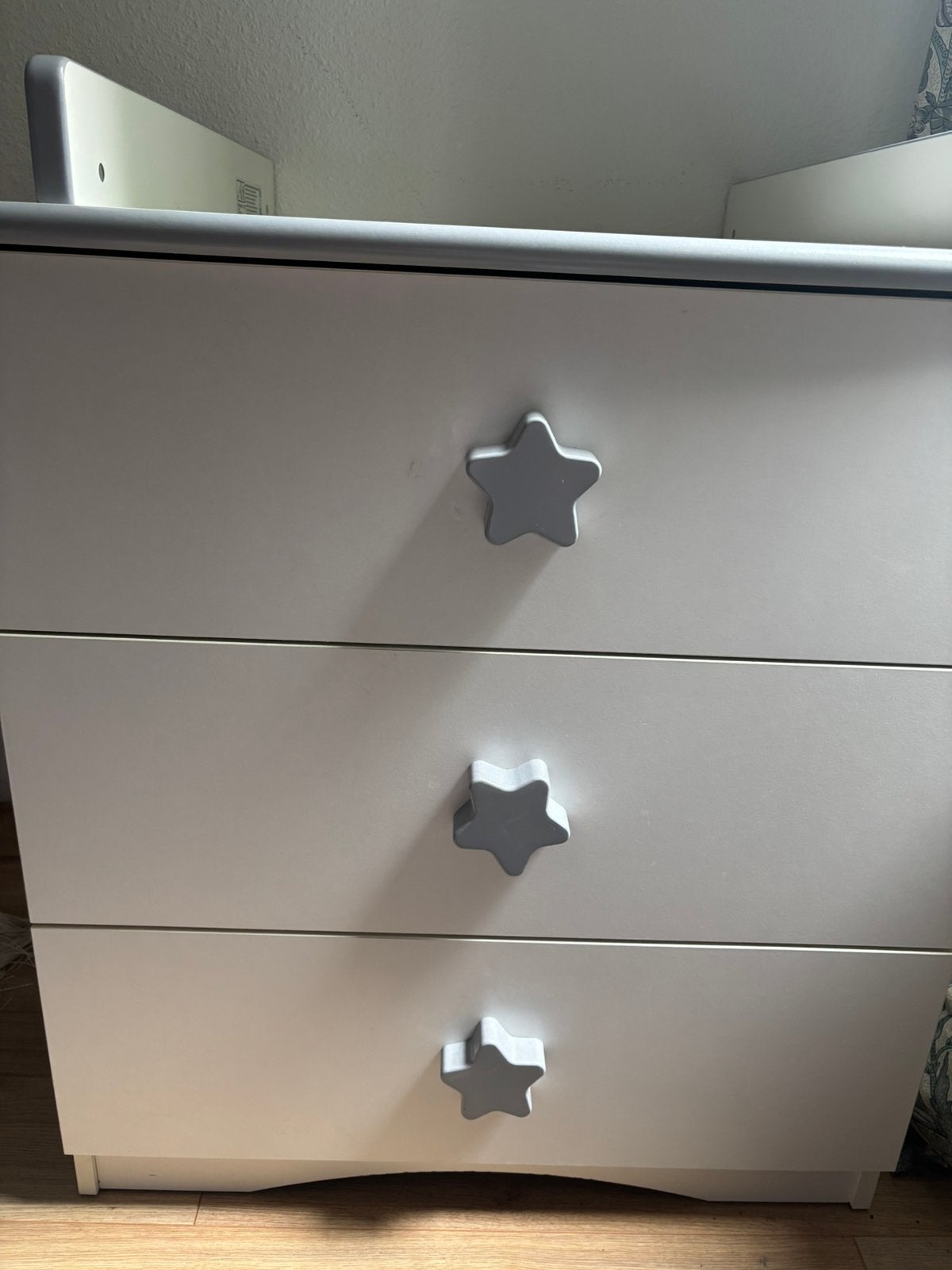 Mooi commode voor de kinderenkamer, Huis en Inrichting, 100 tot 150 cm, Ophalen of Verzenden, Zo goed als nieuw, 3 of 4 laden