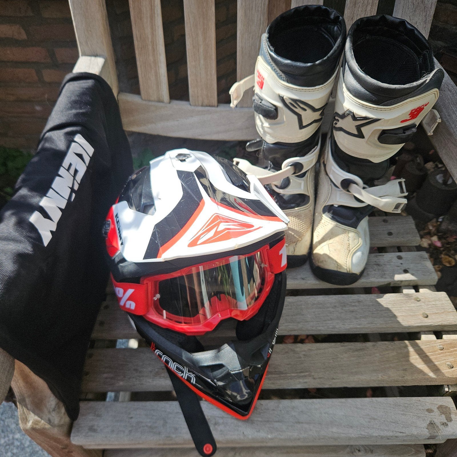 Kinder motorcross set: helm, bril, nekbeschermer en laarzen, Motoren, Kleding | Motorkleding, Ophalen of Verzenden