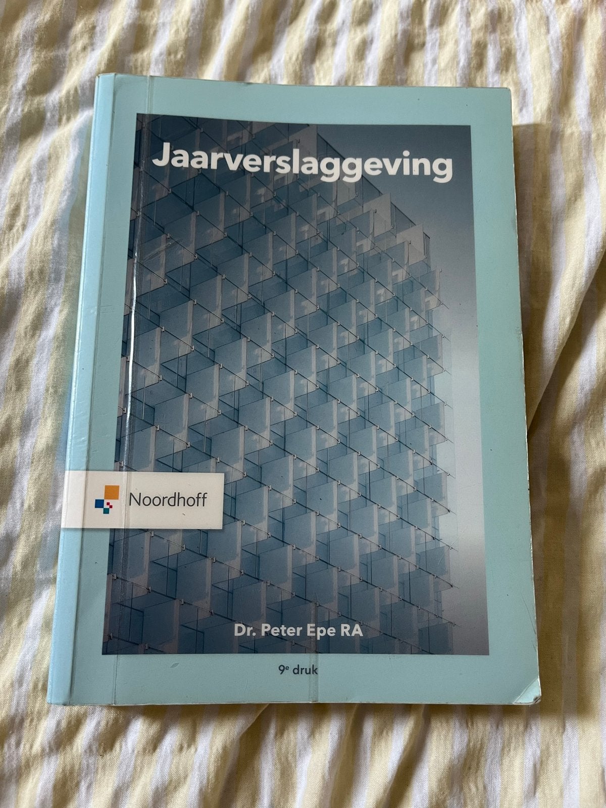 Jaarverslaggeving - Dr. Peter Epe RA (9e druk), Boeken, Ophalen of Verzenden, Gamma, Zo goed als nieuw, HBO