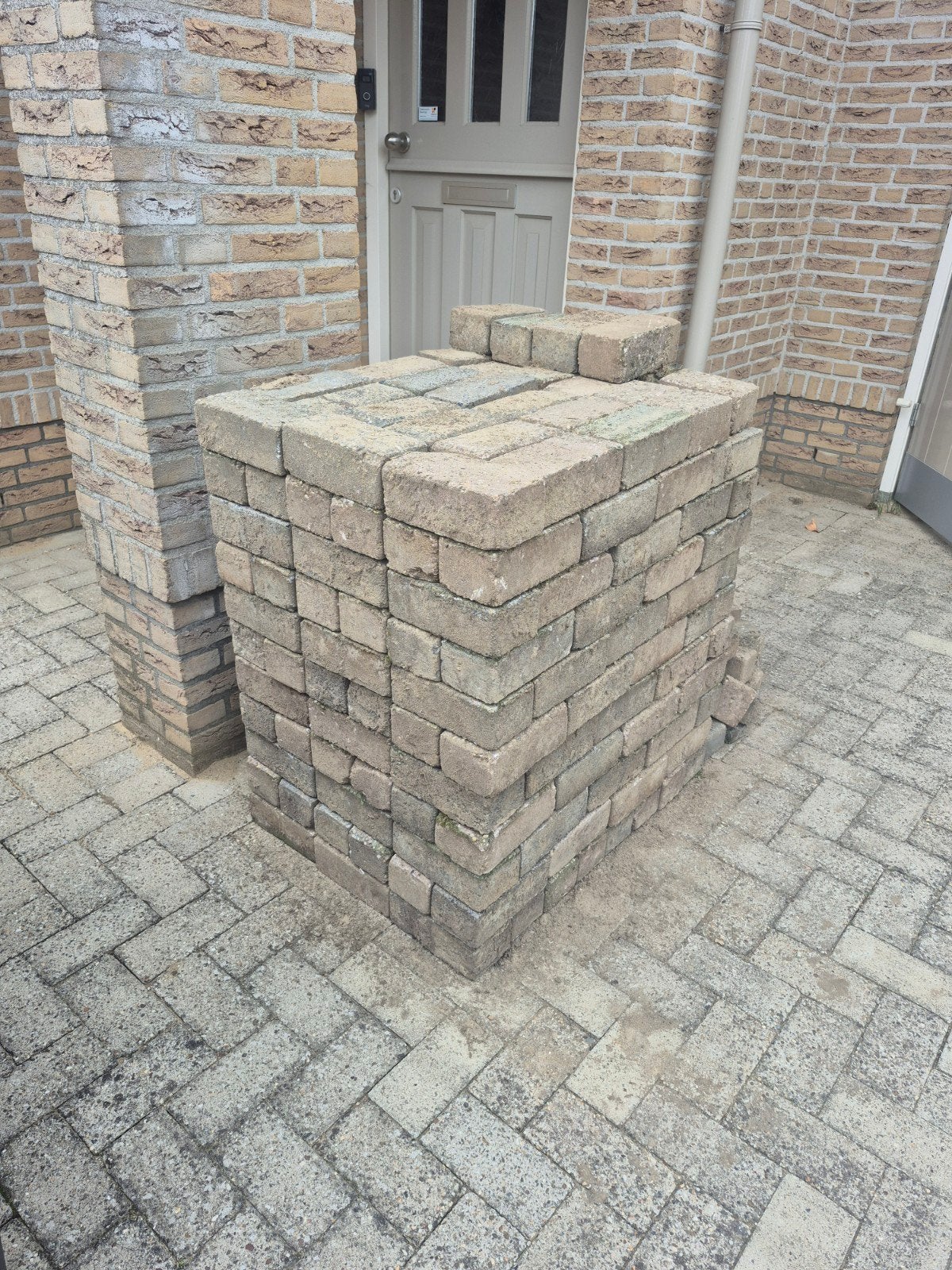 Gratis straatklinkers 10x21x8 cm - ca. 6m2, Ophalen, Gebruikt, Beton, Klinkers