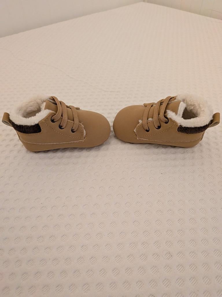 Nieuwe babyschoentjes - 1x maat 16, 1x maat 18, Ophalen, Schoentjes, Jongetje of Meisje, Nieuw