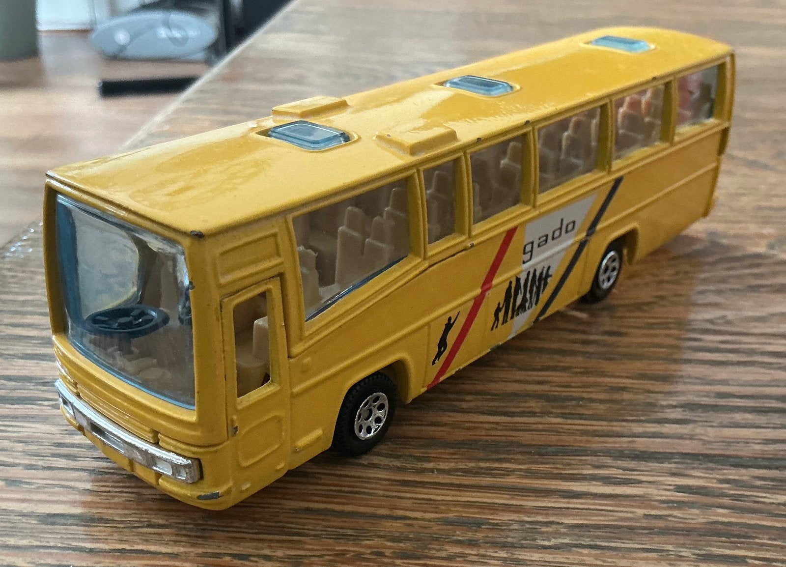 Oude Metalen Gele Mercedes benz O302 GADO Bus, Ophalen of Verzenden, Gebruikt, Bus of Vrachtwagen
