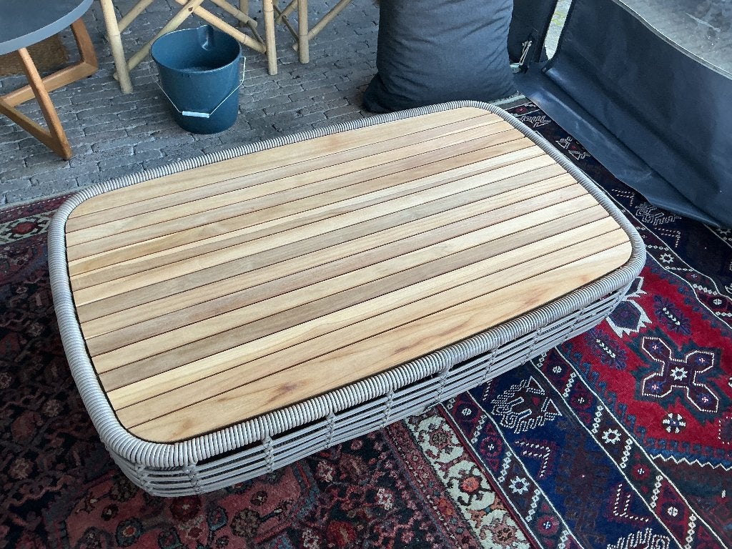 Salon tafel voor buiten, Ophalen, Zo goed als nieuw, Ovaal, Hout