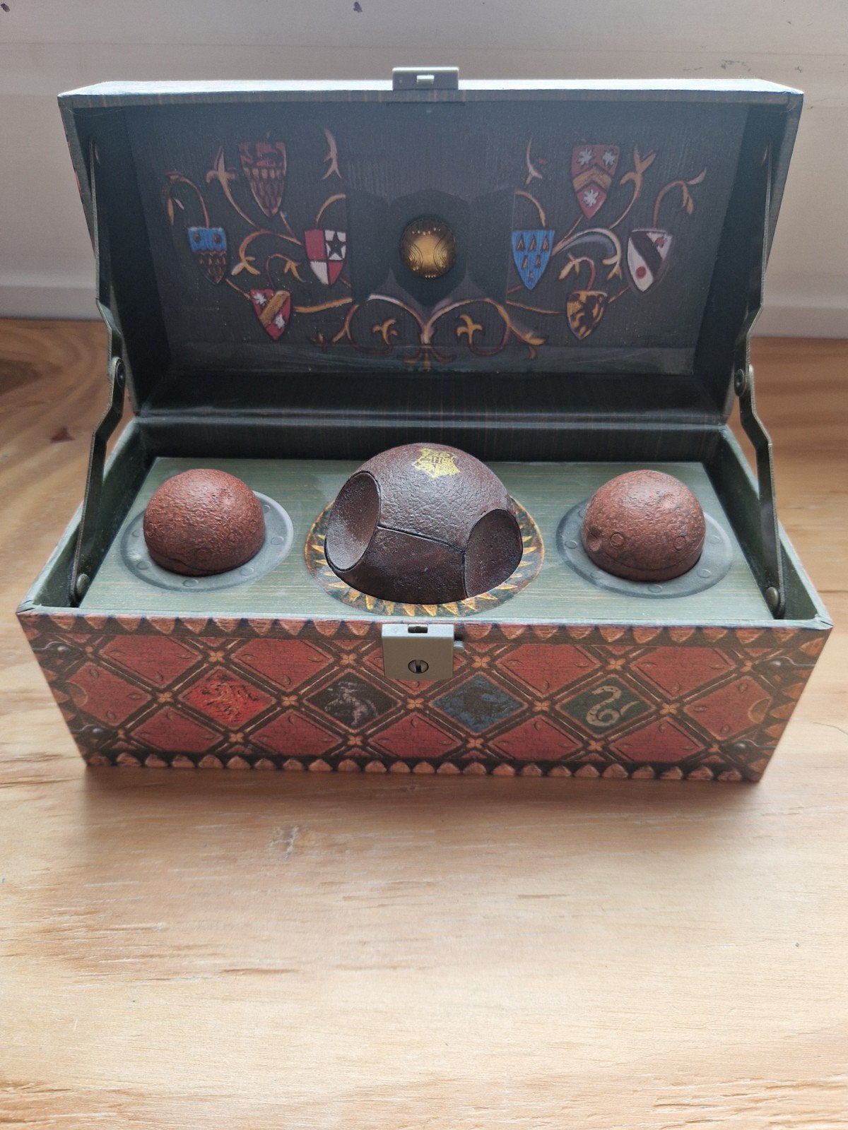 Harry Potter Zwerkbal Collector's Box met ballen, Ophalen of Verzenden, Zo goed als nieuw, Replica