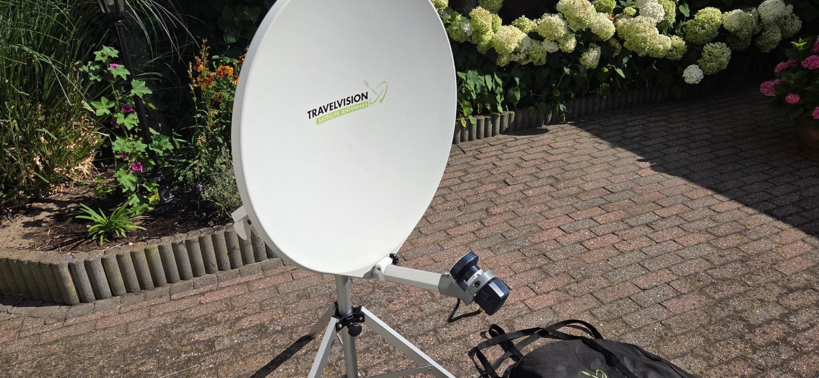 Travelvision R7 Pro volautomatische schotelantenne, Audio, Tv en Foto, Schotelantennes, Ophalen, Zo goed als nieuw, (Schotel)antenne-accessoires