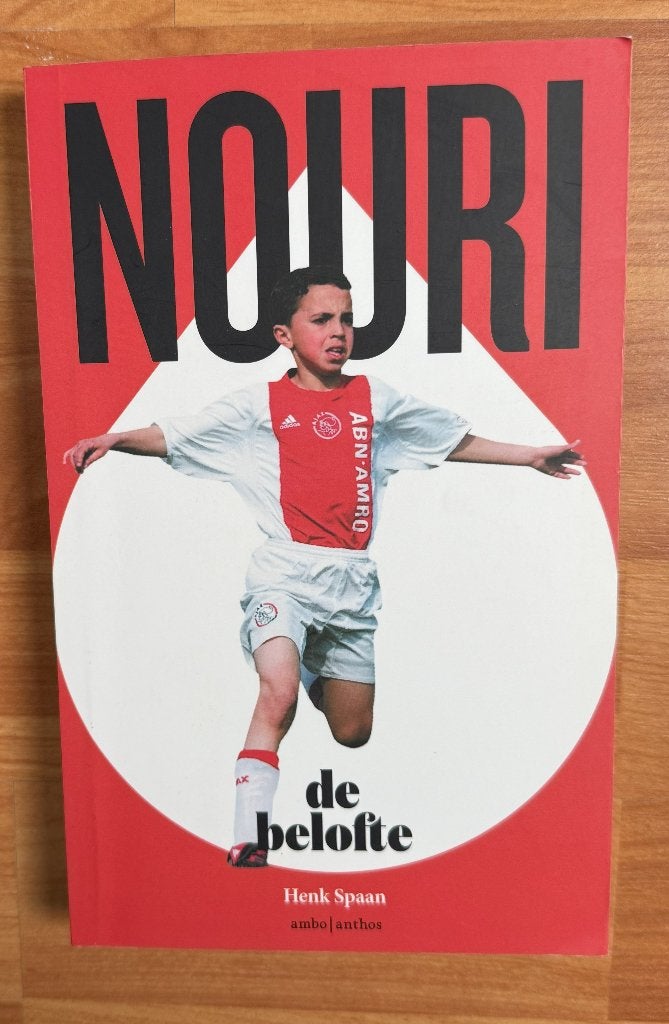 Henk Spaan - Nouri, de belofte, Verzamelen, Sportartikelen en Voetbal, Ophalen of Verzenden, Gebruikt, Ajax, Boek of Tijdschrift