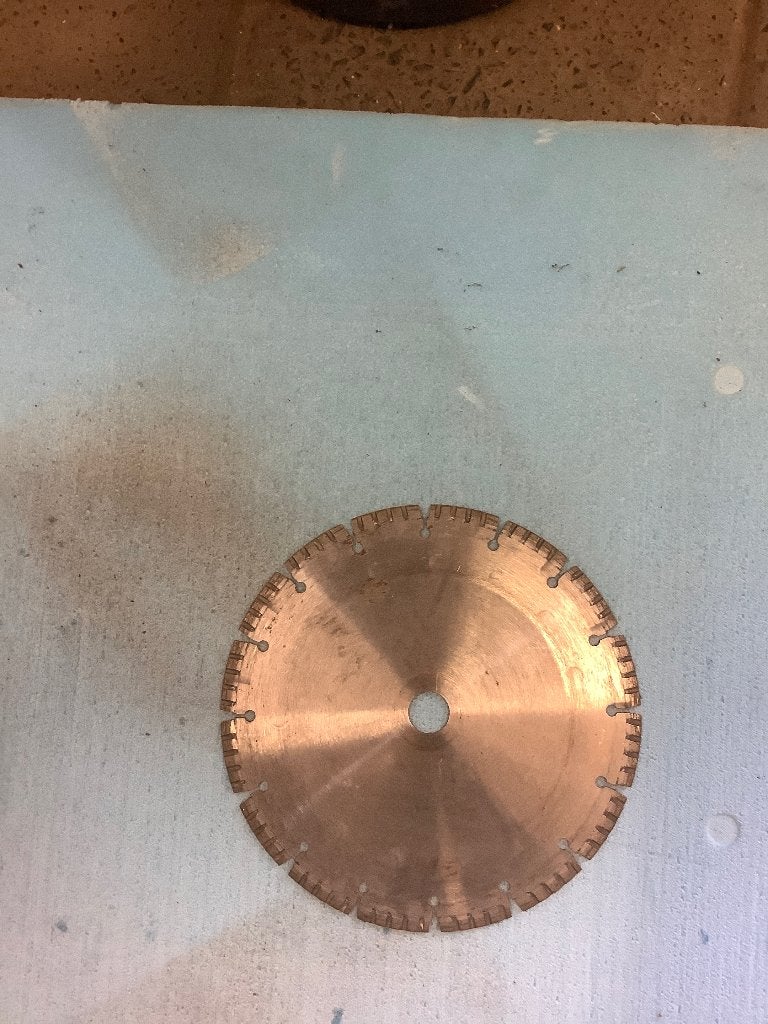 Diamant blad.  22 cm  gat 225 mm, Gebruikt, 70 mm of meer, Overige typen, 600 tot 1200 watt
