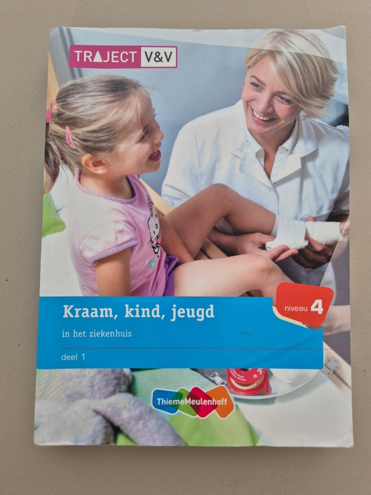 TRAJECT V&V Kraam, kind, jeugd in het ziekenhuis deel 1, Boeken, Ophalen of Verzenden, Gelezen, MBO, Onbekend