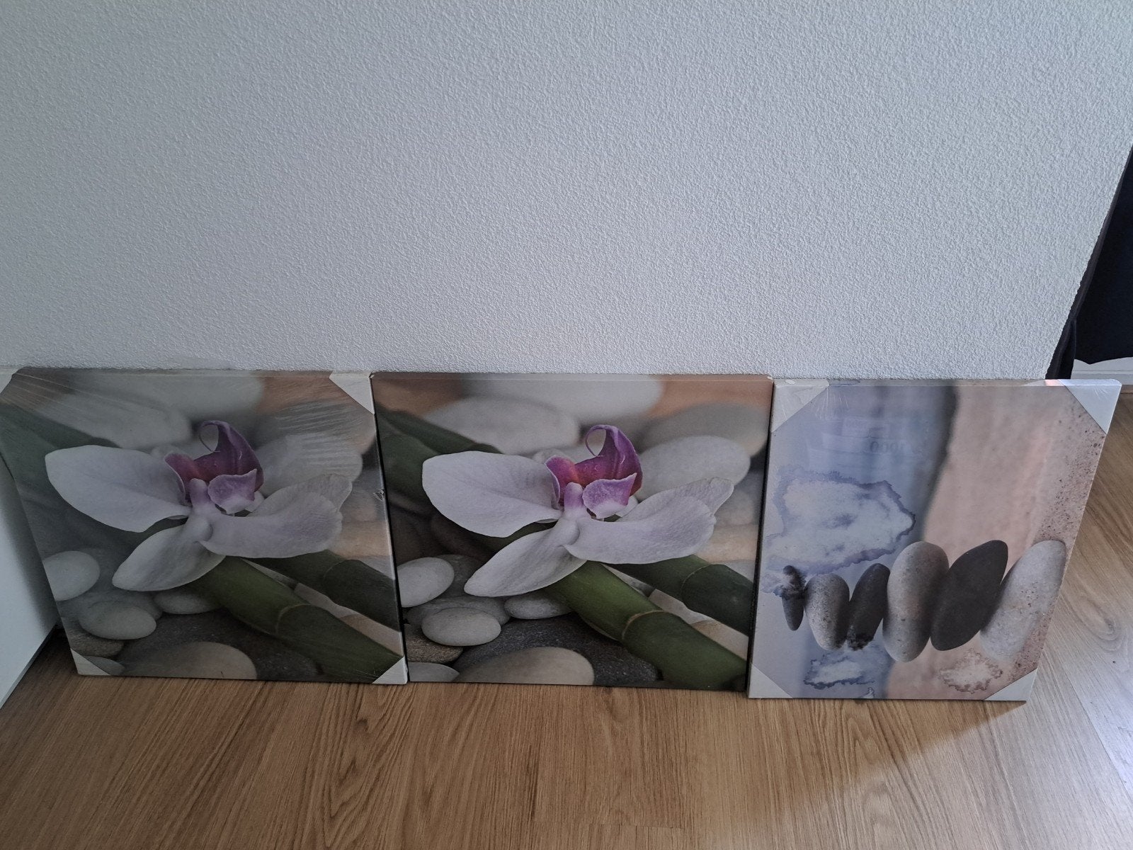 Set van 3 Canvas Schilderijen - Orchideeën en Zen Stenen, Minder dan 50 cm, Ophalen of Verzenden, Zo goed als nieuw, Schilderij