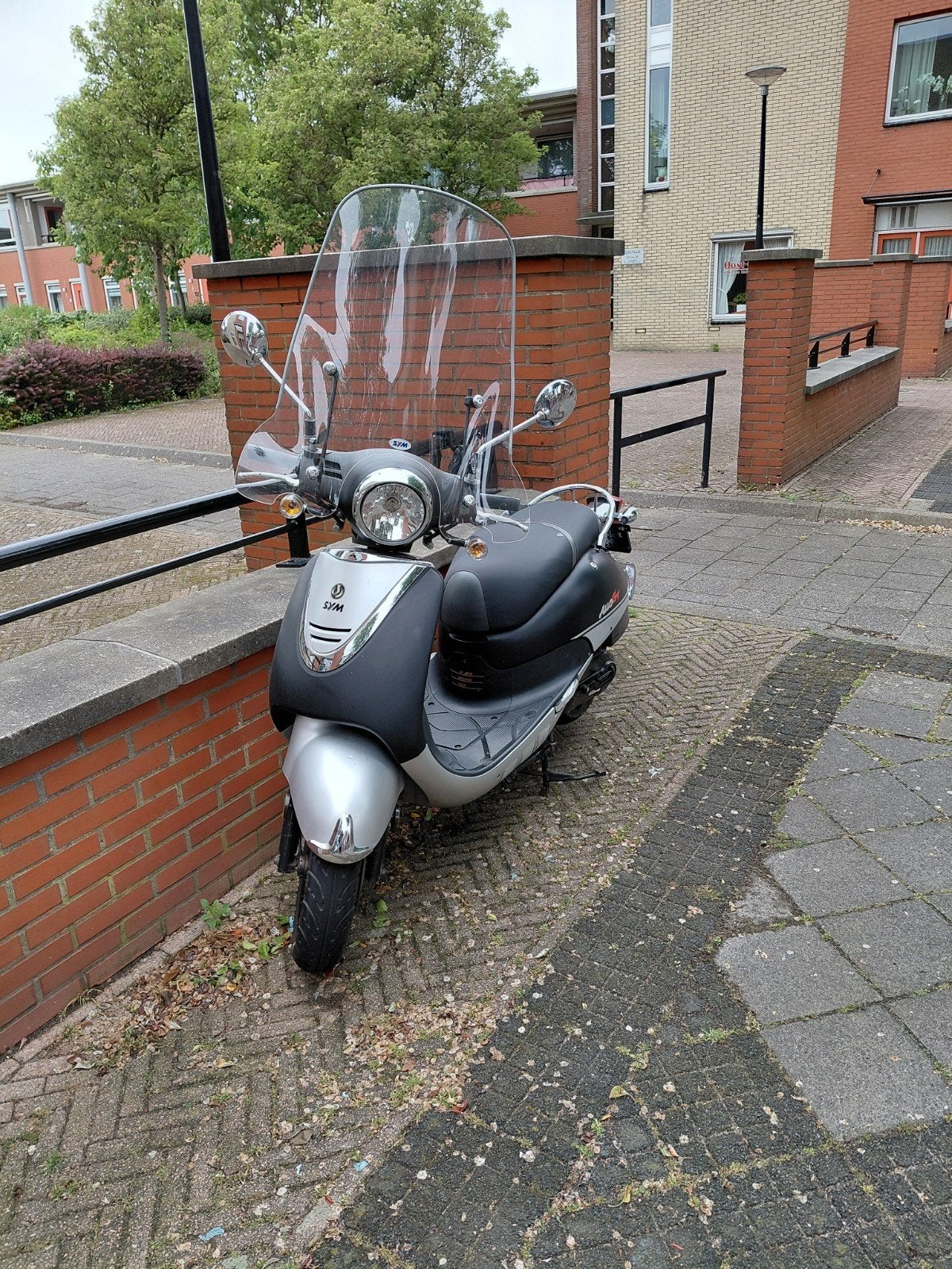 sym allo gt 2250 km nette scooter, Fietsen en Brommers, Ophalen, Overige modellen, Zo goed als nieuw, Benzine