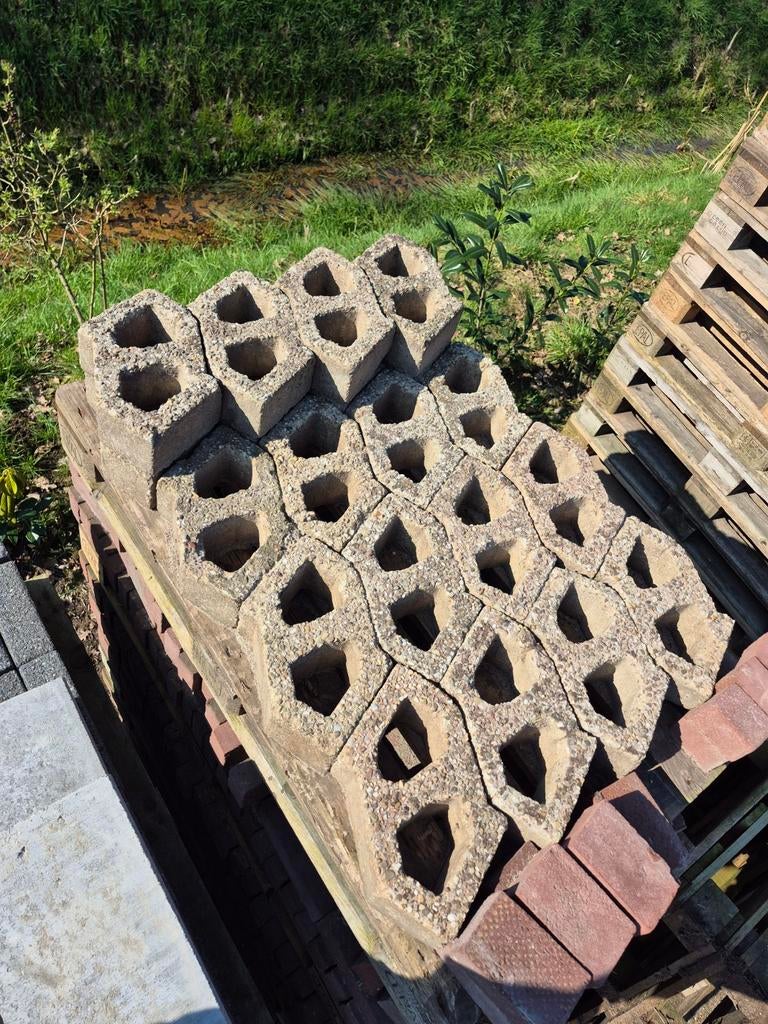 Grasbeton stenen, Ophalen, Overige materialen