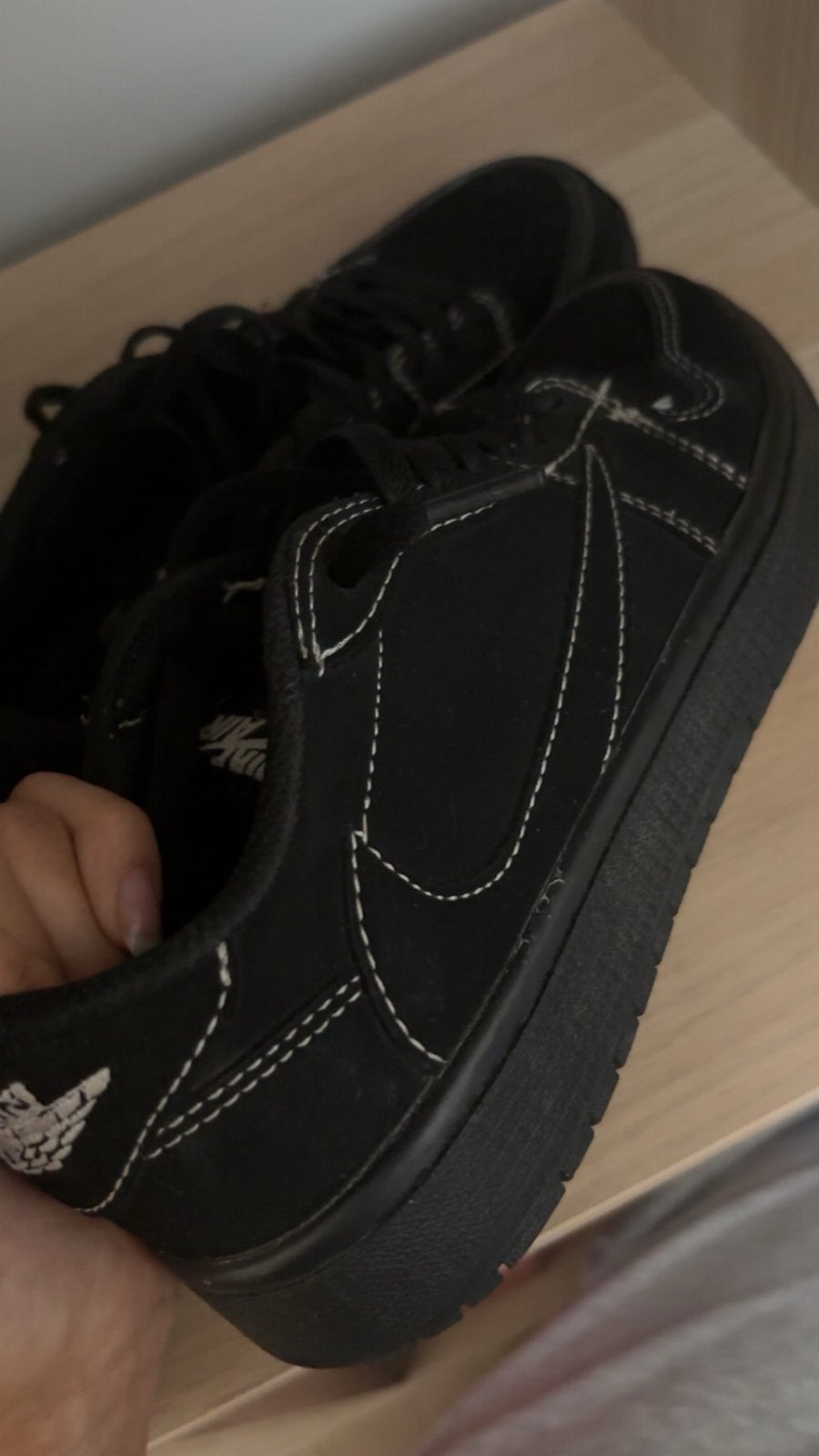 Travis scott air jordan zwart, Verzenden, Zo goed als nieuw, Zwart, Sneakers of Gympen