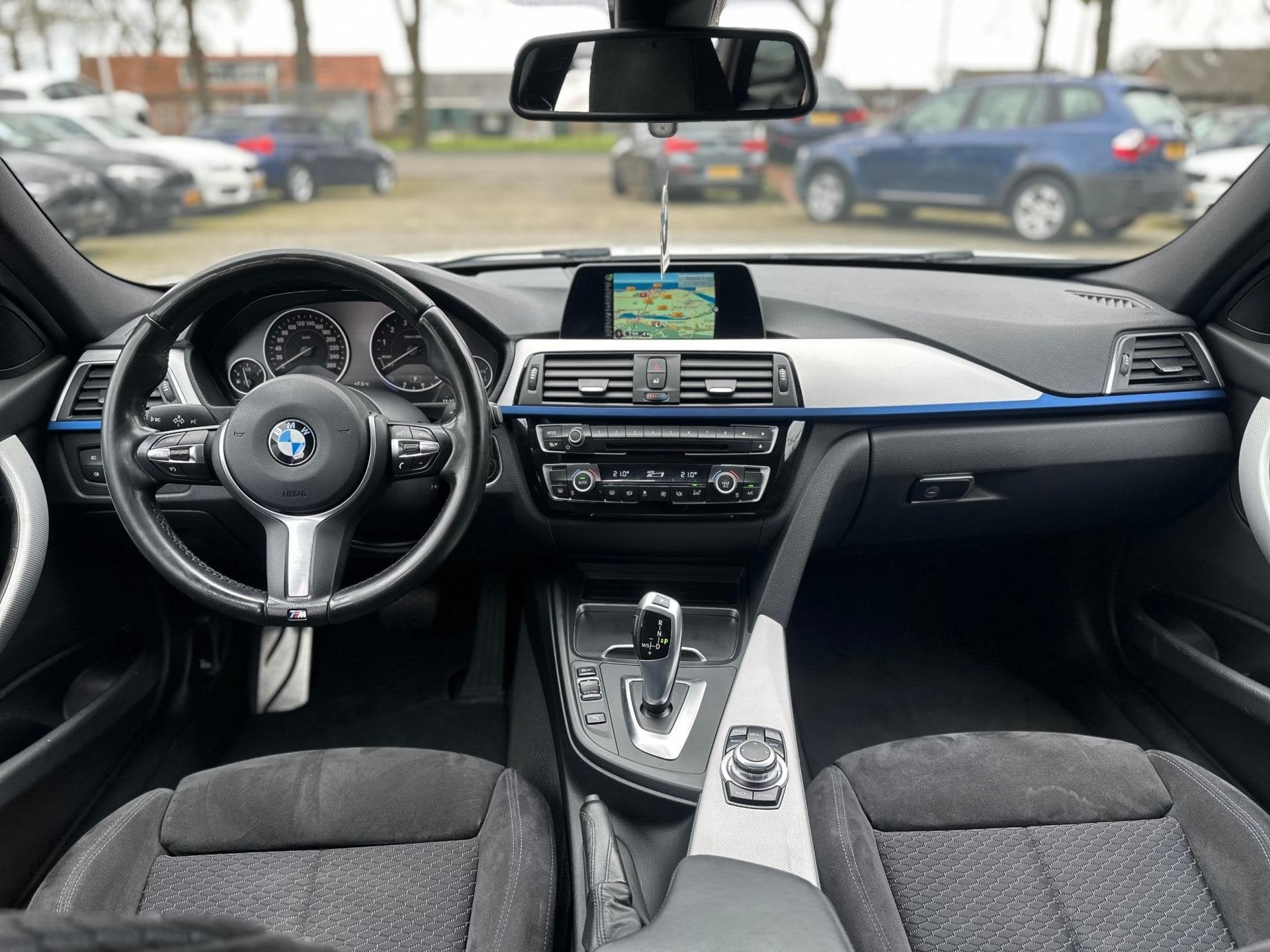 BMW 3-serie Touring 318i Centennial Executive M Sport|Naviga, Automaat, Gebruikt, Origineel Nederlands, 3 cilinders