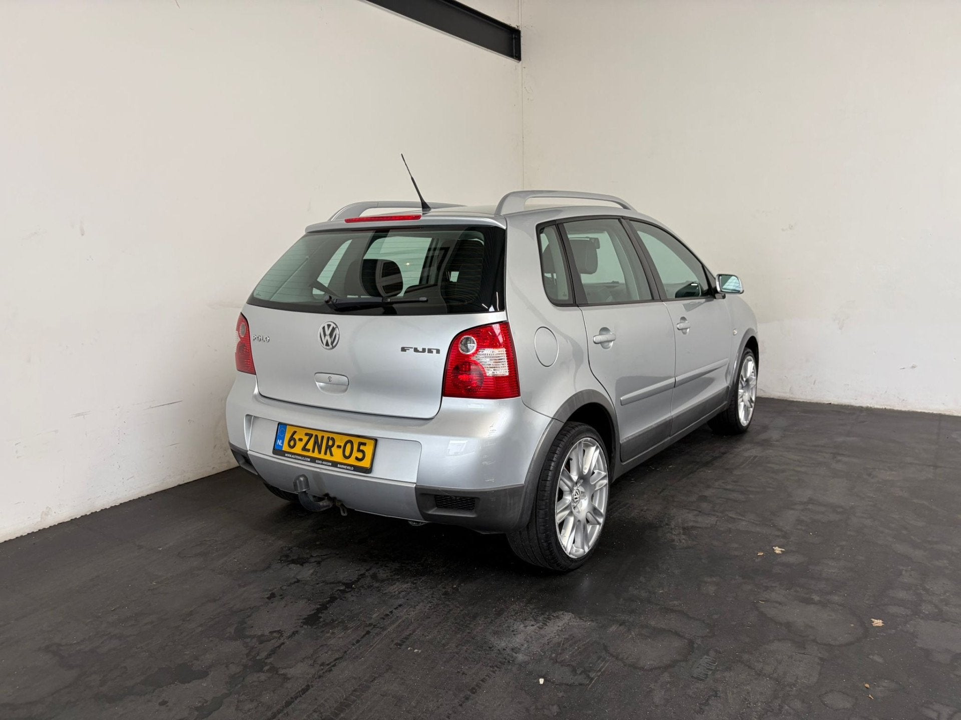 Volkswagen Polo 1.4-16V FUN (bj 2004), Auto's, Volkswagen, Voorwielaandrijving, 15 km/l, Gebruikt, 4 cilinders