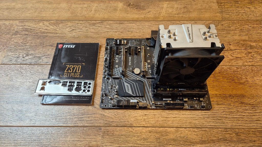 Z370 + i5 8600K @ 5GHz + 16GB DDR4 3600MHz, LGA 1151, DDR4, Ophalen of Verzenden, Zo goed als nieuw