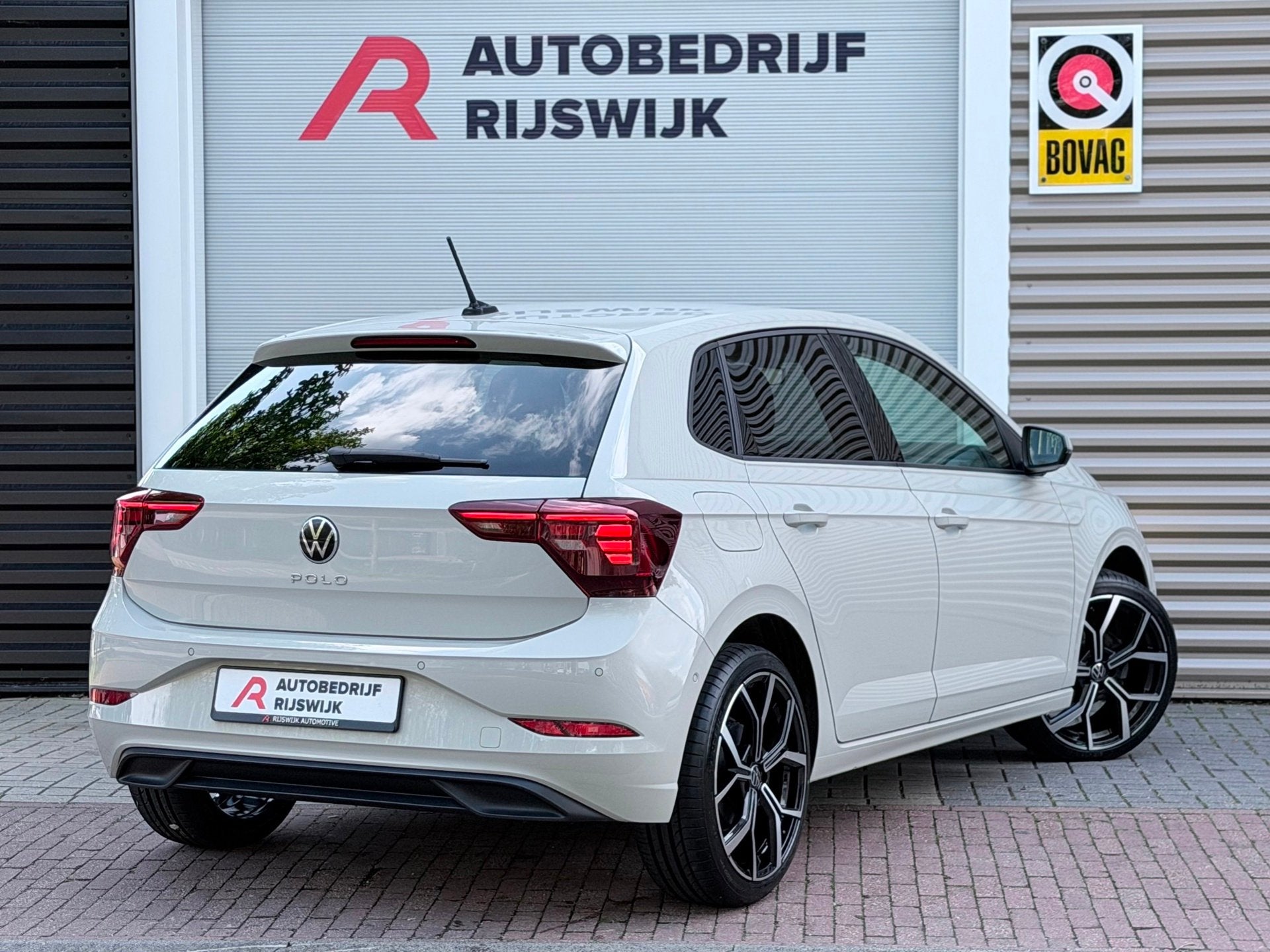 Foto 4 van Volkswagen Polo 1.0 TSI Life Camera/AppleCar/Blindspot