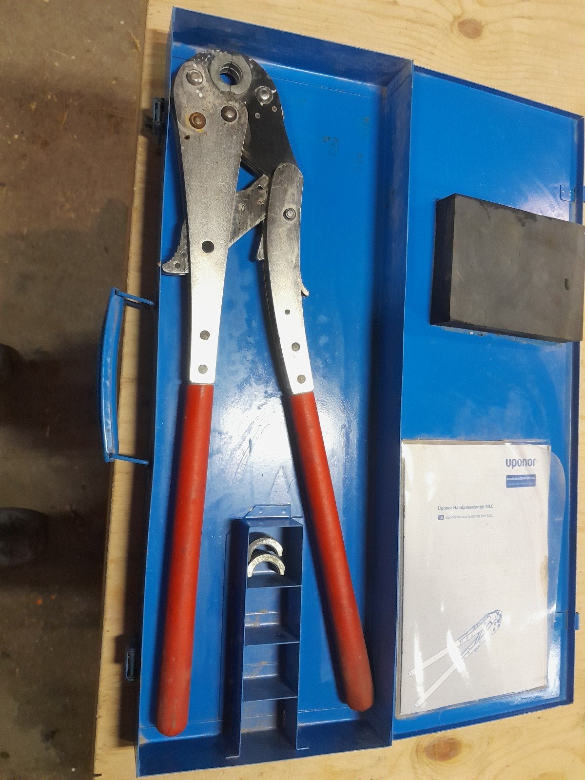 Uponor handpersgereedschap HLC in koffer, Doe-het-zelf en Verbouw, Ophalen of Verzenden, Zo goed als nieuw, Tang, Overige merken