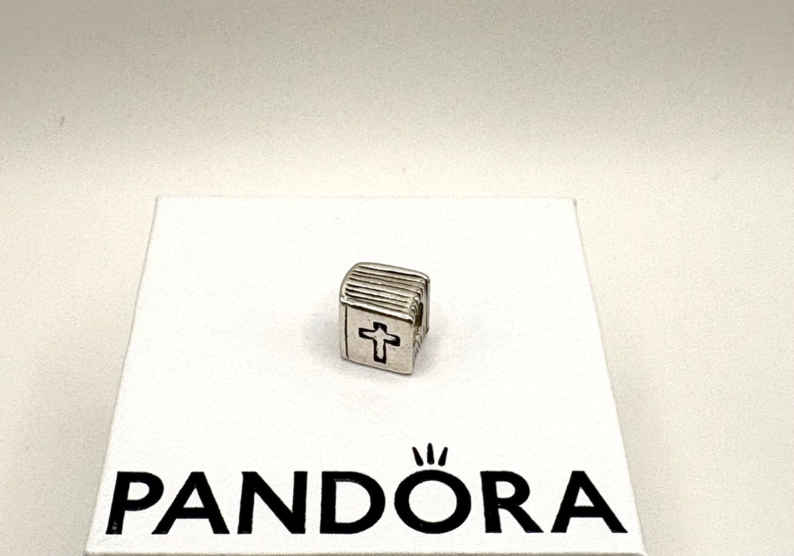 Mooie Pandora bedel bijbel, Ophalen of Verzenden, Zo goed als nieuw, Zilver, Pandora