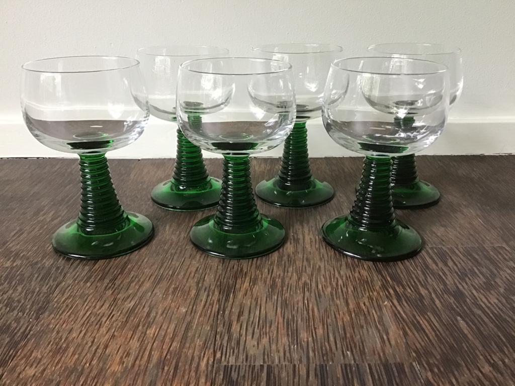 6 wijnglazen op groene voet - roemers - Luminarc France, Antiek en Kunst, Antiek | Glas en Kristal, Ophalen of Verzenden