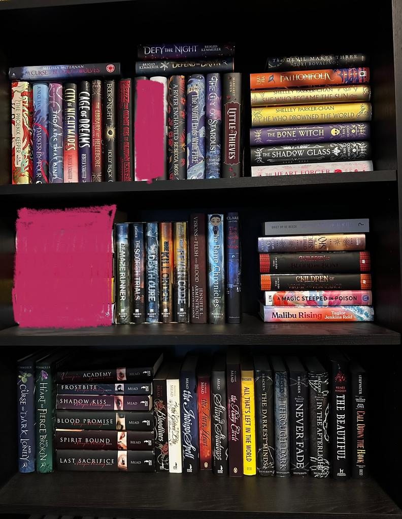 Book Unhaul - fantasy - special editions - english, Boeken, Fantasy, Ophalen of Verzenden, Zo goed als nieuw