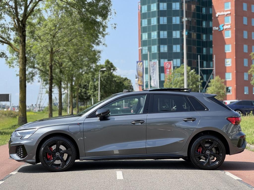 Audi A3 Sportback 45 TFSI e S-Line Pano Matrix Sfeerverlicht, Gebruikt, 4 cilinders, Adaptive Cruise Control, Hybride Elektrisch/Benzine