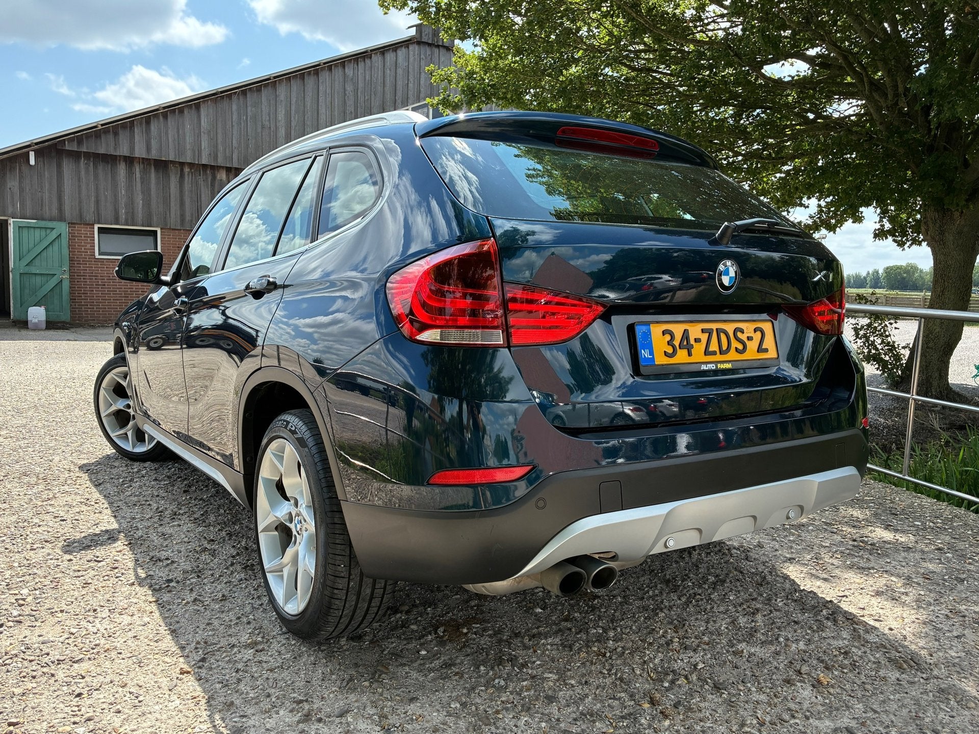 BMW X1 SDrive20i Upgrade Edition | Navi + Leder + Cruise Nu, X1, Euro 5, Achterwielaandrijving, Beige