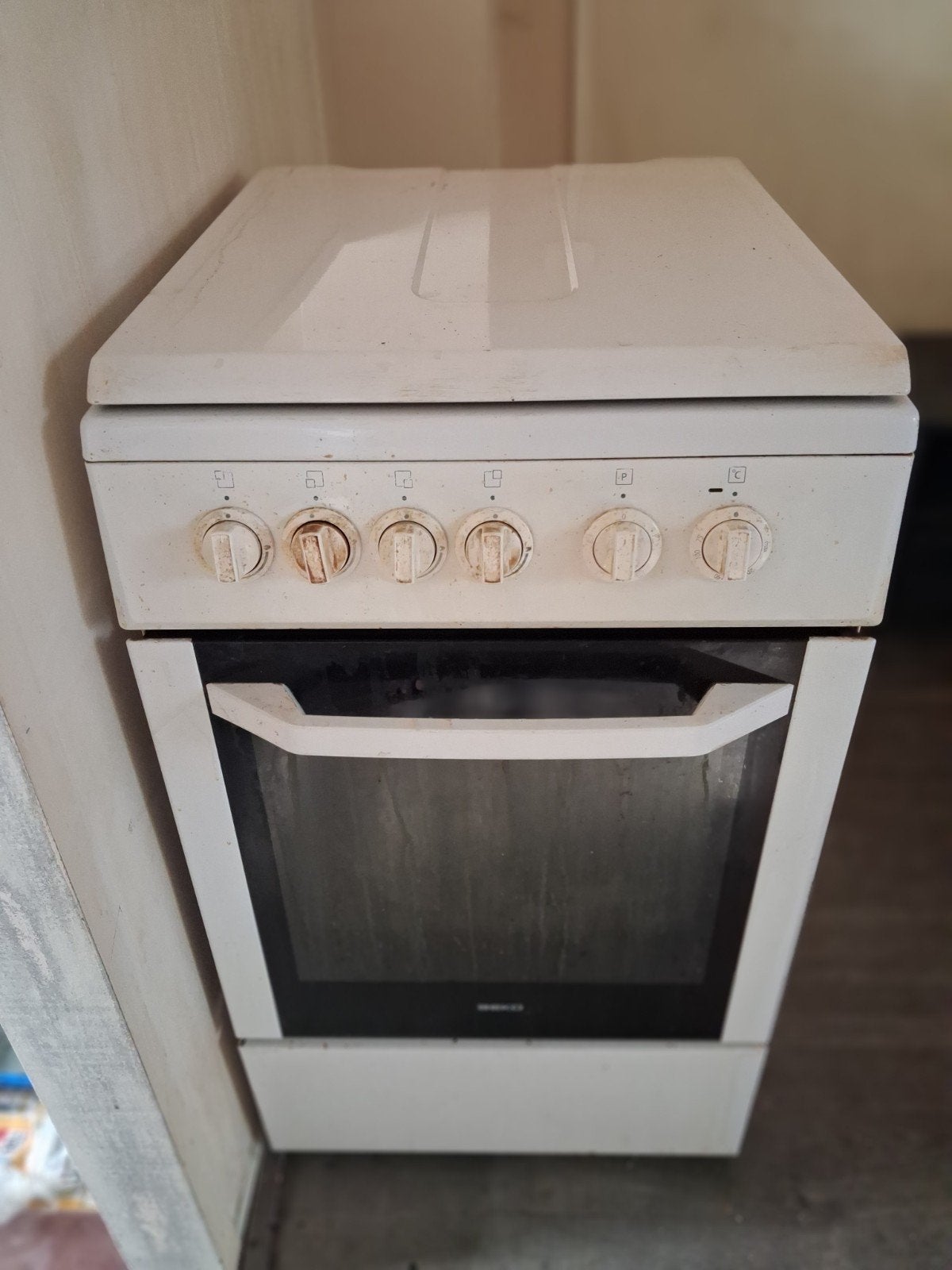 Beko gasfornuis met oven, Ophalen, Gebruikt, 4 kookzones, Gas