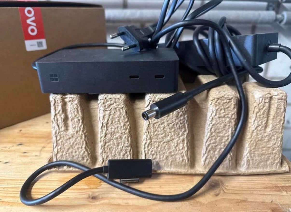 Microsoft Surface Dock 2, Ophalen, Zo goed als nieuw, Docking station, Laptop