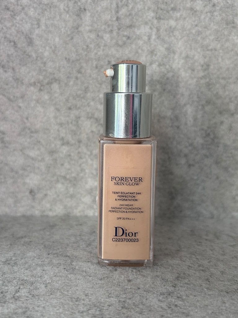 Dior Forever Skin Glow Foundation 2WP, Gebruikt, Gehele gezicht, Beige, Ophalen of Verzenden