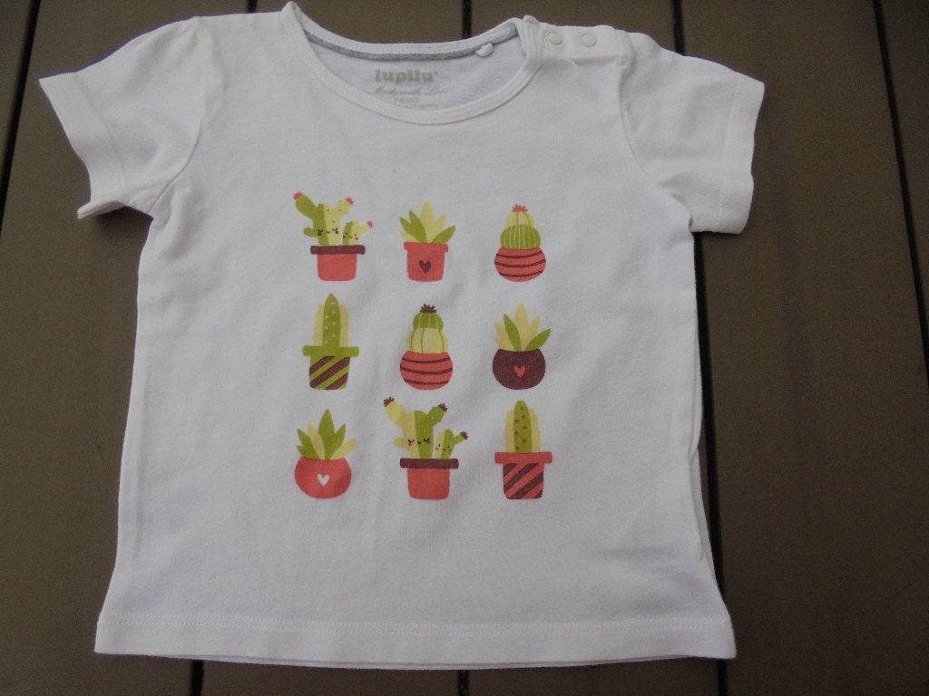 K238 Wit shirtje maat 74/80, Kinderen en Baby's, Babykleding | Maat 74, Gebruikt, Meisje, Ophalen of Verzenden, Lupilu