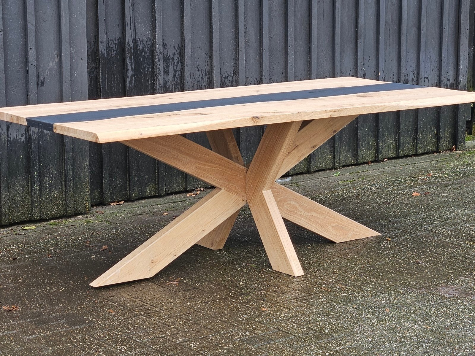 Eikenhouten eettafel met epoxy rivier - Nieuw, Huis en Inrichting, Modern, Industrieel, Nieuw, 150 tot 200 cm, Rechthoekig