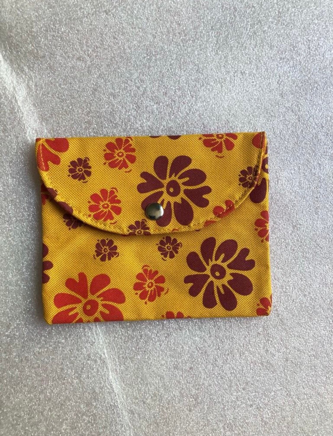Makeup tasje /toiletttasje - 12,5 x 15,5 cm - geel gebloemde, Ophalen of Verzenden, Zo goed als nieuw, Geel, Dame